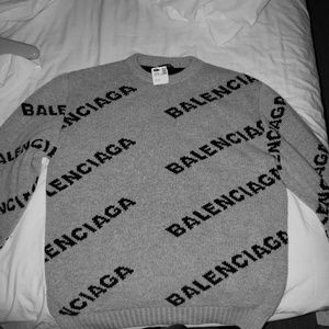 Balenciaga sweater (S) Brand new With tag